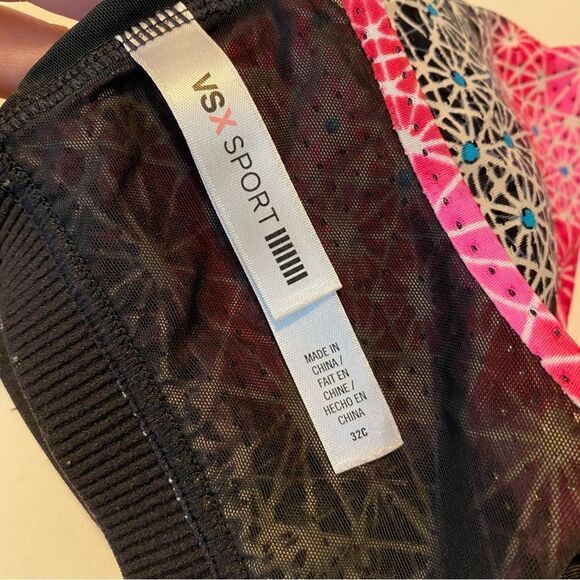 Victoria's Secret VSX Sports Bra medium heigh impact Black pink print 32C - Picture 3 of 6